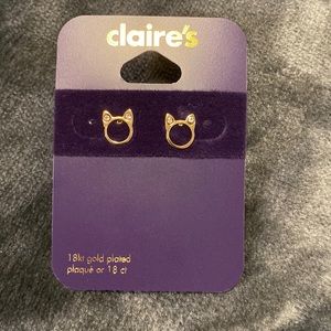 Claires 18kt gold plated cat stud earrings $22 CAD retail